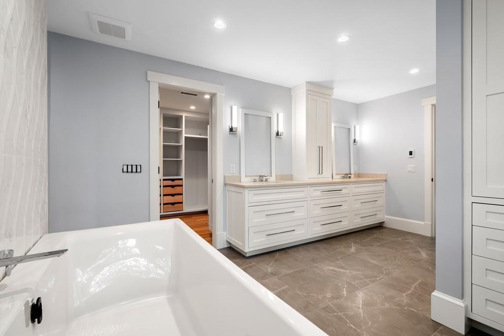 122 Clinton Road Brookline, MA 02445 - Photo 18 of 30