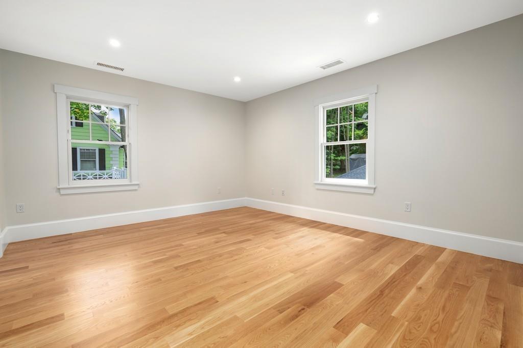122 Clinton Road Brookline, MA 02445 - Photo 20 of 30