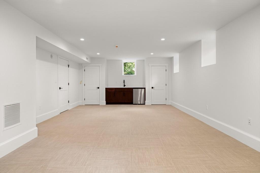 122 Clinton Road Brookline, MA 02445 - Photo 24 of 30