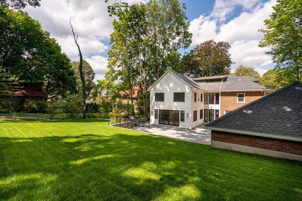 122 Clinton Road Brookline, MA 02445 - Photo 26 of 30