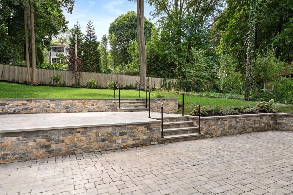 122 Clinton Road Brookline, MA 02445 - Photo 27 of 30