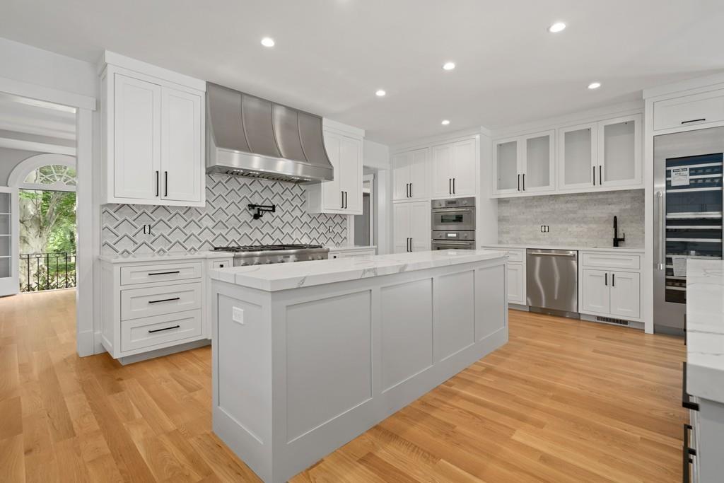 122 Clinton Road Brookline, MA 02445 - Photo 6 of 30
