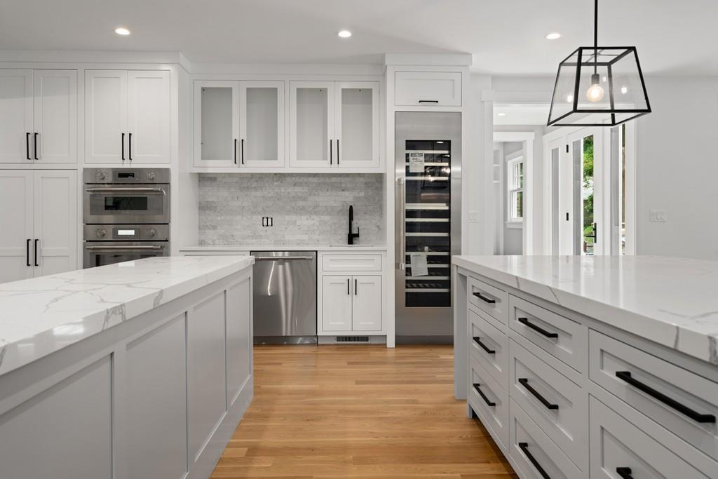 122 Clinton Road Brookline, MA 02445 - Photo 7 of 30
