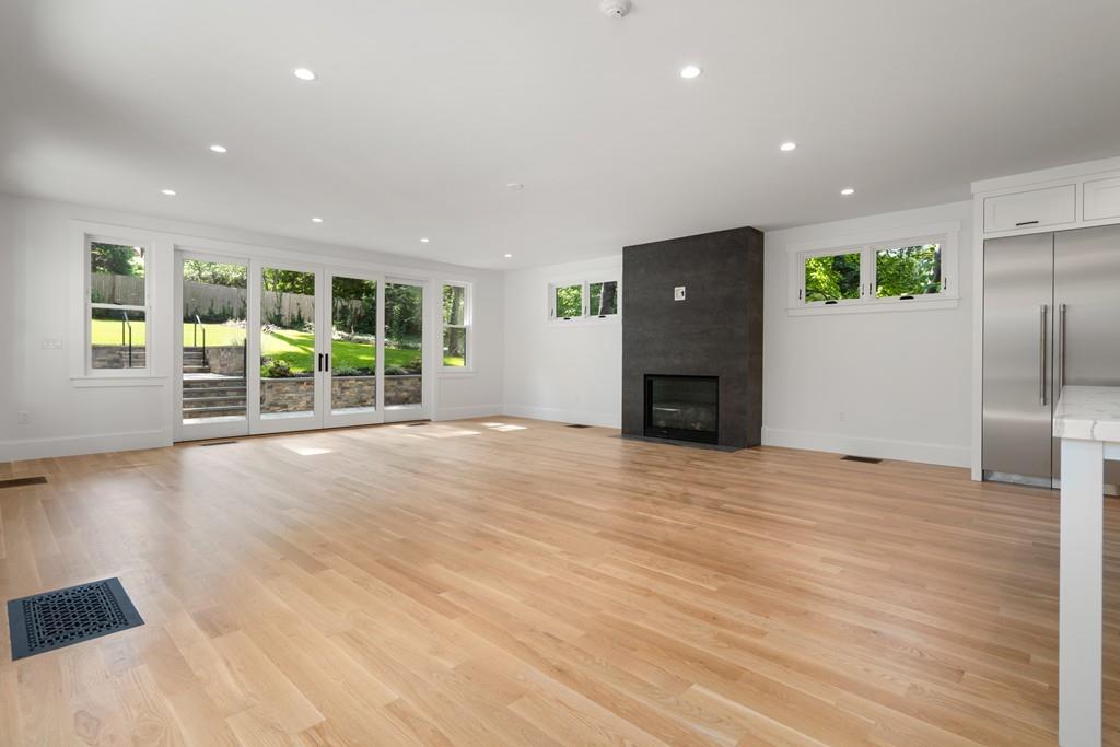 122 Clinton Road Brookline, MA 02445 - Photo 9 of 30