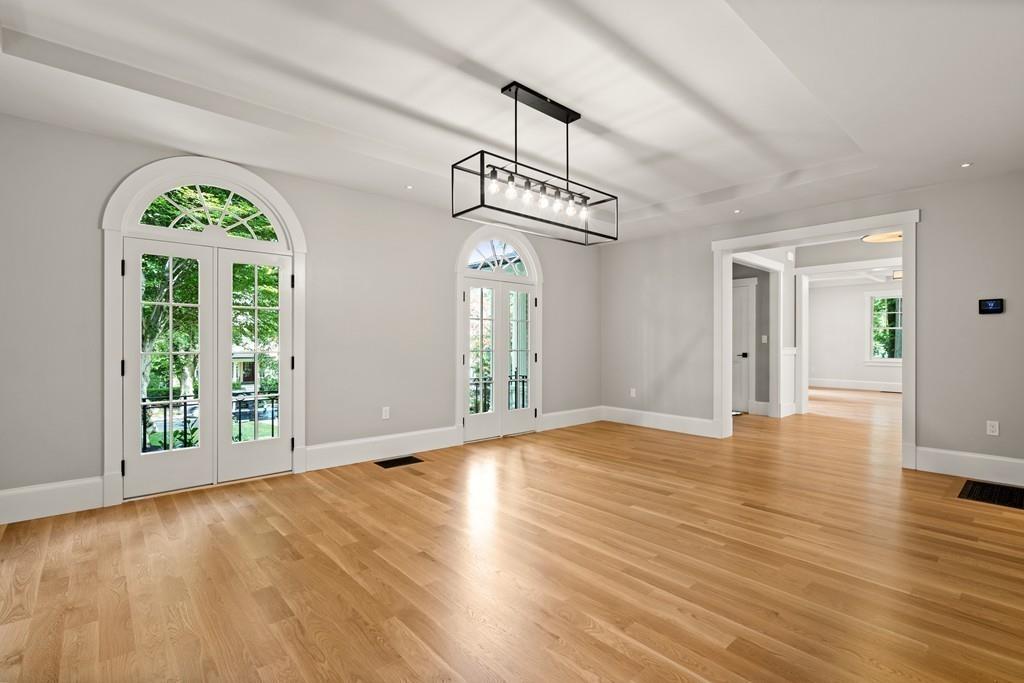 122 Clinton Road Brookline, MA 02445 - Photo 10 of 30