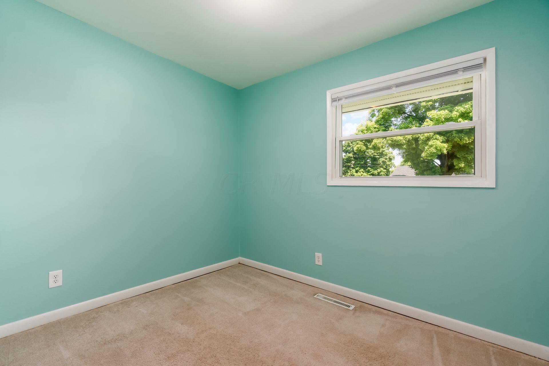 3585 Wyncote Road Columbus, OH 43232 - Photo 22 of 37 022_585 Wyncote Rd - 063-Edit
