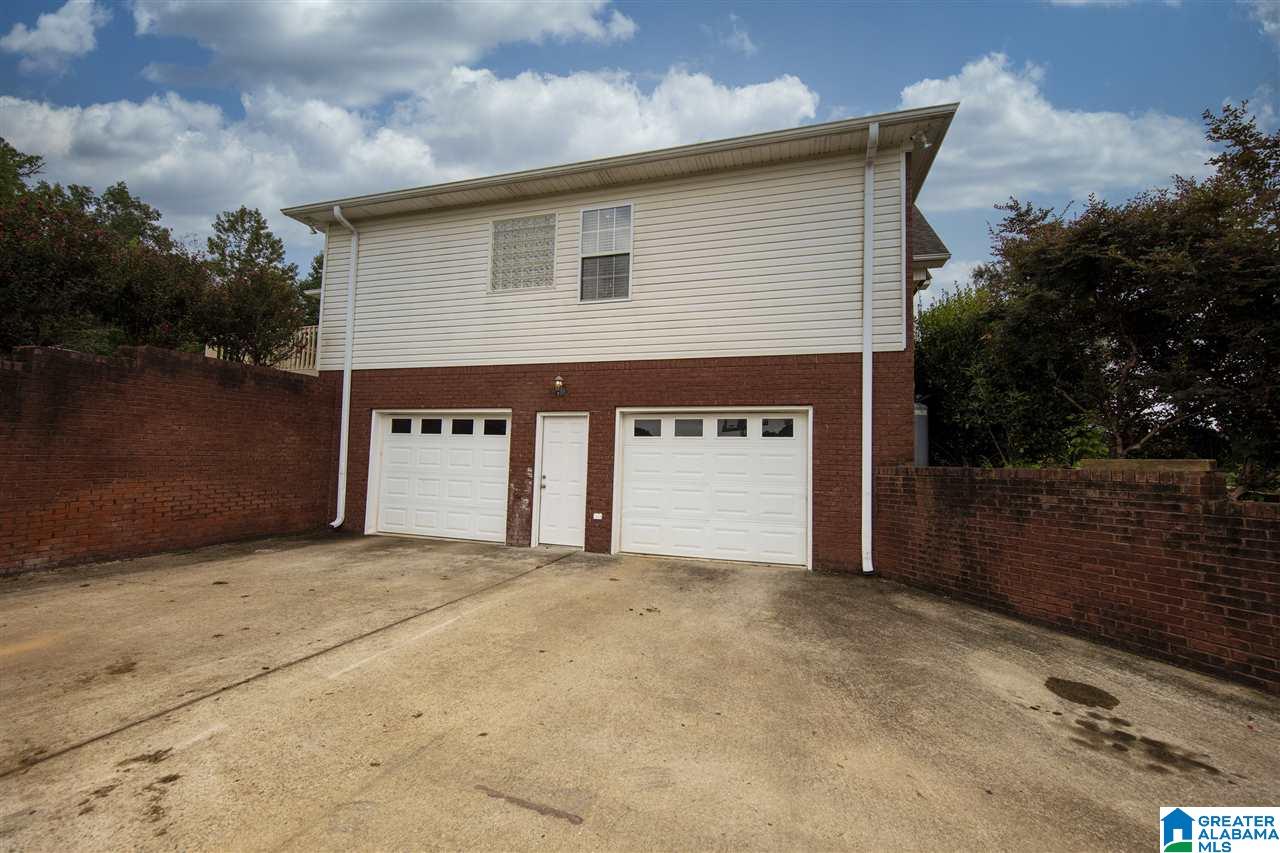 1145 Armstrong Loop Hayden, AL 35079 - Photo 4 of 43