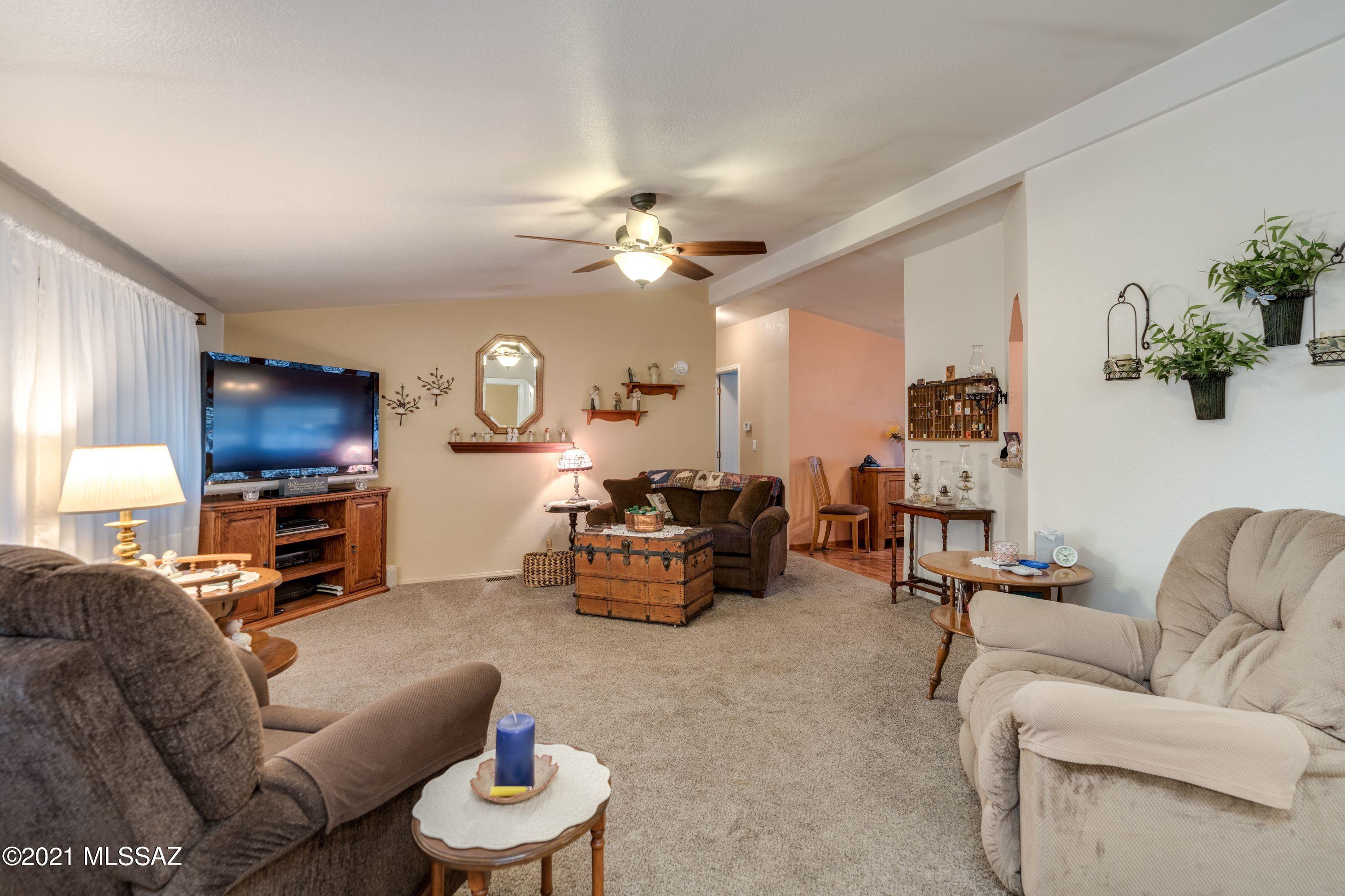 2711 West Curtis Road Tucson, AZ 85705 - Photo 6 of 32 Gallery Image 6
