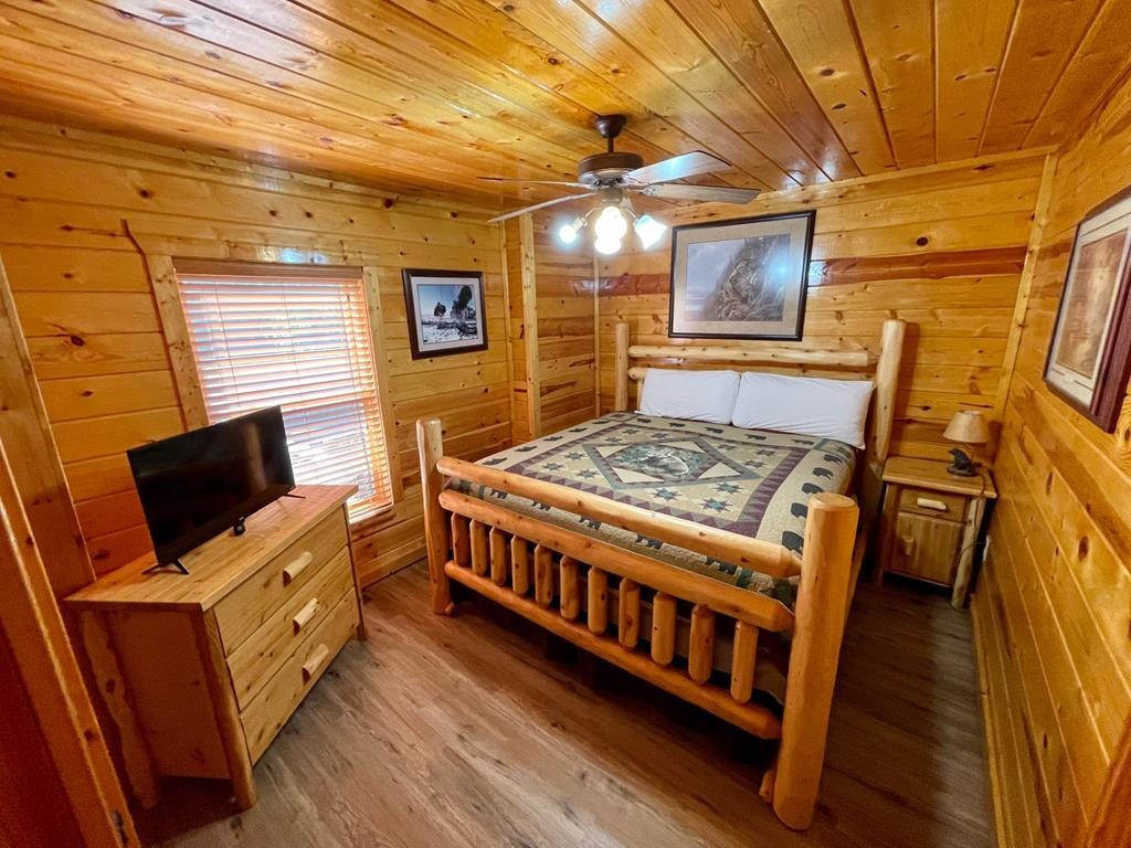 2251 Upper Middle Creek Road, Unit 17 Sevierville, TN 37876 - Photo 31 of 37 Gallery Image 31