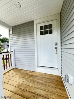 $3,100 | 20 Van Dyke Place, Unit 2, Summit, NJ 07901