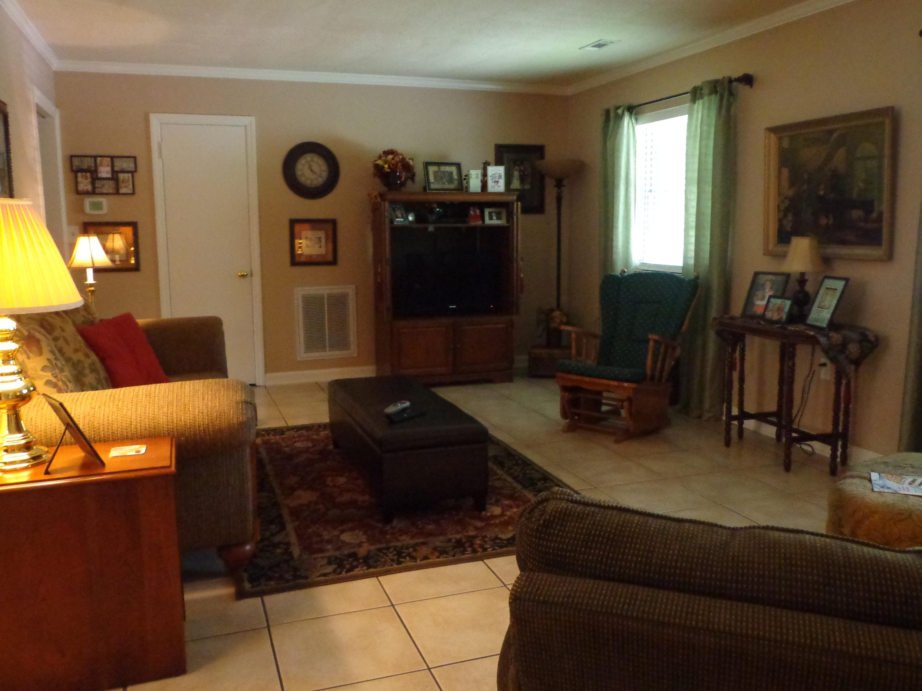 519 West Hunt Road Alcoa, TN 37701 - Photo 6 of 26 Living room