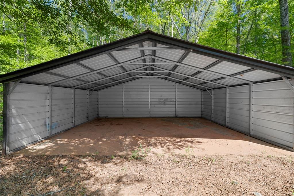 1271 Hayes Street Madison, GA 30650 - Photo 26 of 37 a view of a garage