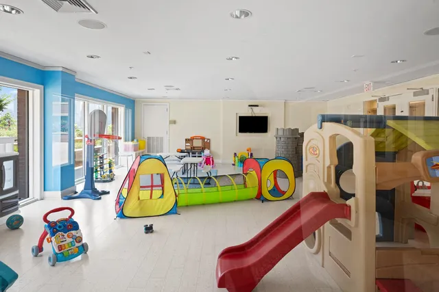 a bench sitting in front of a building