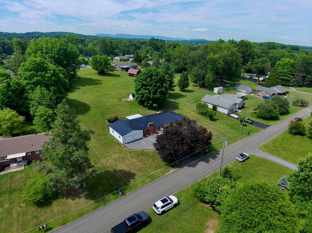 20495 Blue Spruce Road Bristol, VA 24202 - Photo 21 of 25 Gallery Image 21