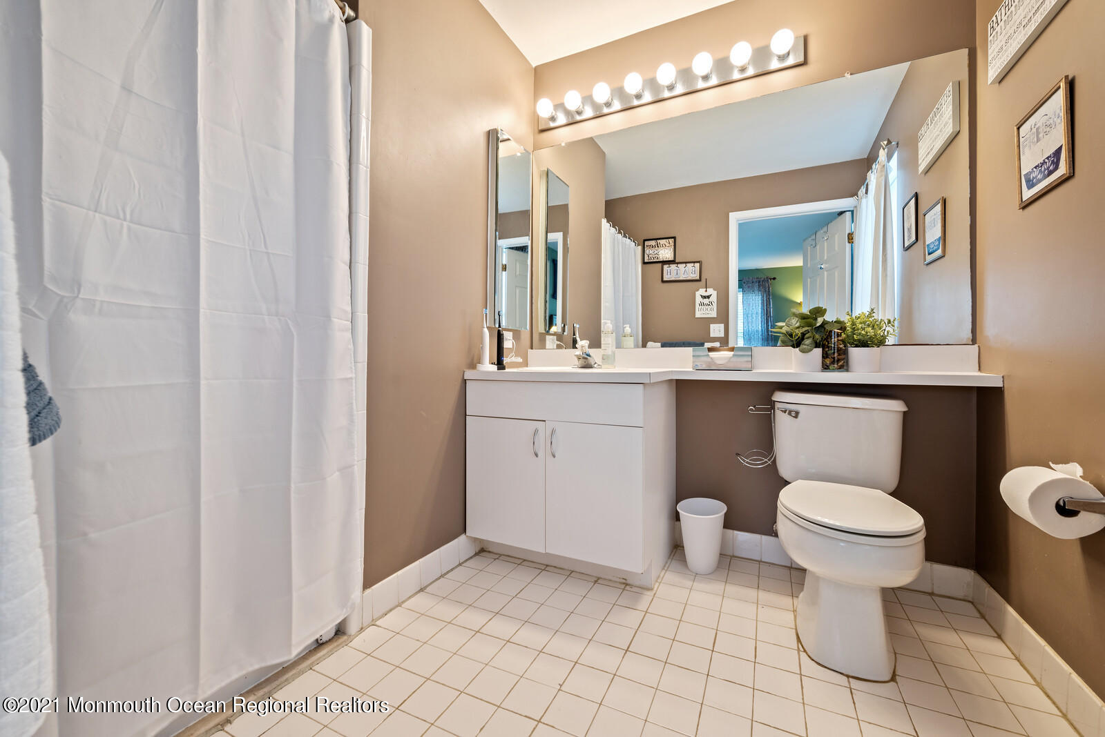 2102 Ridgeview Court, Unit 2102 Parlin, NJ 08859 - Photo 13 of 17 23_22Bathroom_mls