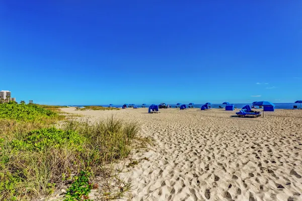 $8,000 | 3000 North Ocean Drive, Riviera Beach, FL 33404