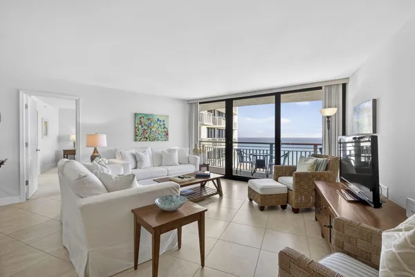 $8,000 | 3000 North Ocean Drive, Riviera Beach, FL 33404