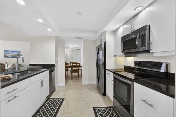 $8,000 | 3000 North Ocean Drive, Riviera Beach, FL 33404