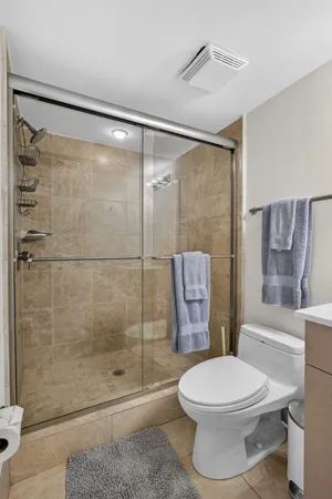 $8,000 | 3000 North Ocean Drive, Riviera Beach, FL 33404