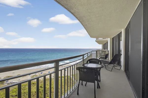 $8,000 | 3000 North Ocean Drive, Riviera Beach, FL 33404