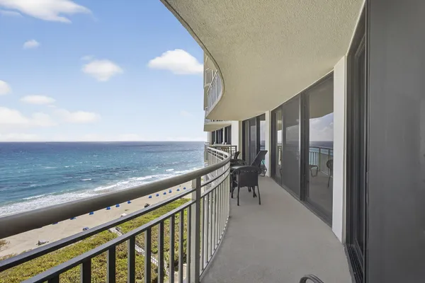 $8,000 | 3000 North Ocean Drive, Riviera Beach, FL 33404