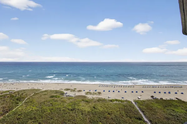 $8,000 | 3000 North Ocean Drive, Riviera Beach, FL 33404