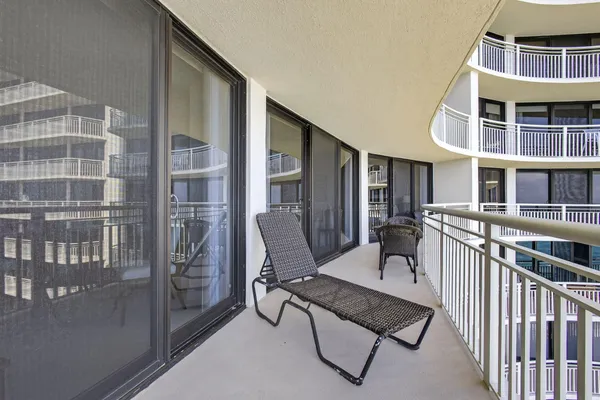 $8,000 | 3000 North Ocean Drive, Riviera Beach, FL 33404