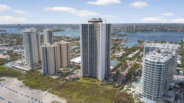 $8,000 | 3000 North Ocean Drive, Riviera Beach, FL 33404