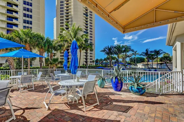 $8,000 | 3000 North Ocean Drive, Riviera Beach, FL 33404