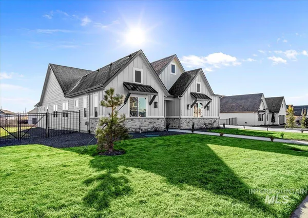 $999,995 | 7125 East Osprey Ests Drive, Nampa, ID 83686