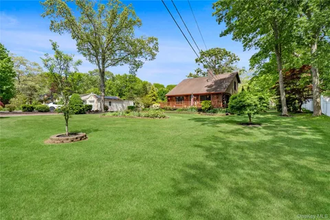 $749,990 | 355 Woodland Avenue, Manorville, NY 11949