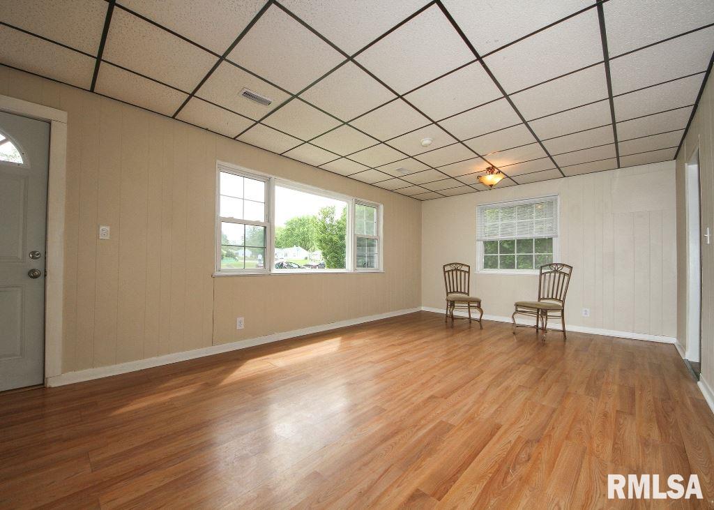1708 Lincoln Road Bettendorf, IA 52722 - Photo 3 of 21 Gallery Image 3