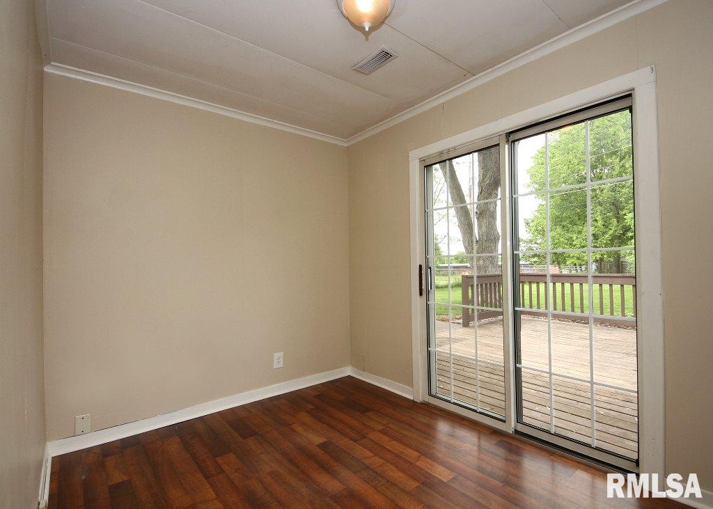 1708 Lincoln Road Bettendorf, IA 52722 - Photo 8 of 21 Gallery Image 8