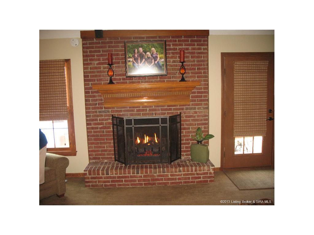 6102 Randa Lee Court Georgetown, IN 47122 - Photo 8 of 29