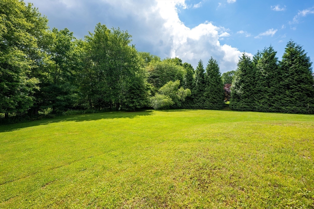 1324 Main Street Acushnet, MA 02743 - Photo 12 of 36