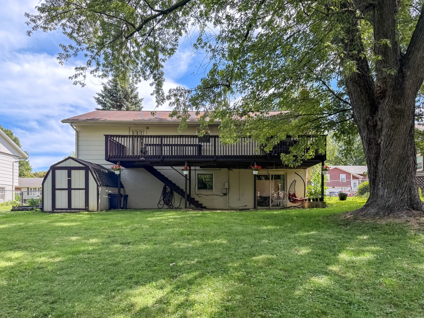 3288 Knox Drive Freeport, IL 61032 - Photo 39 of 41 a view of house with garden