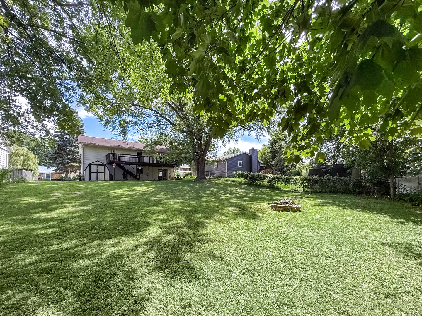 3288 Knox Drive Freeport, IL 61032 - Photo 41 of 41 a fire hydrant in the middle of a field