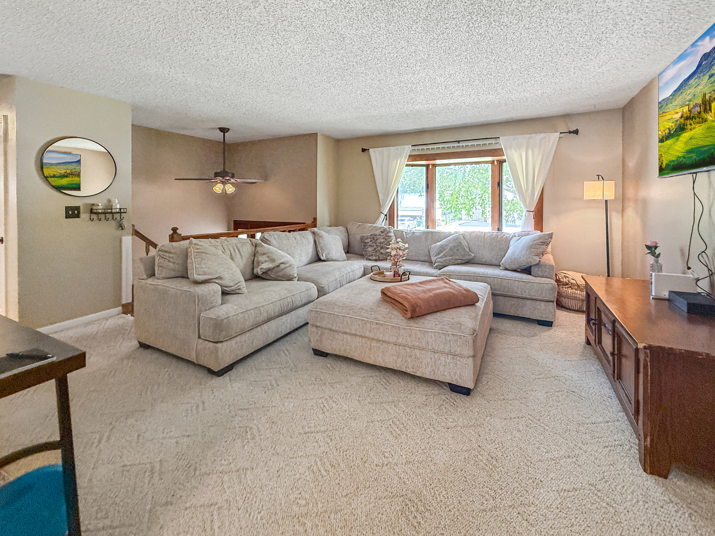 3288 Knox Drive Freeport, IL 61032 - Photo 5 of 41 a living room with furniture and a large window