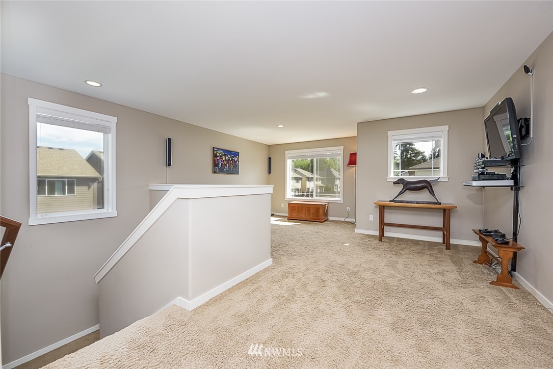 21812 39th Drive Southeast Bothell, WA 98021 - Photo 11 of 24