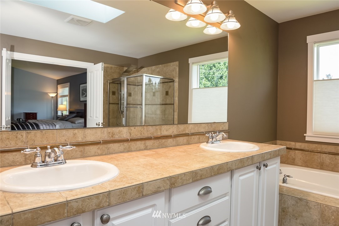 21812 39th Drive Southeast Bothell, WA 98021 - Photo 14 of 24