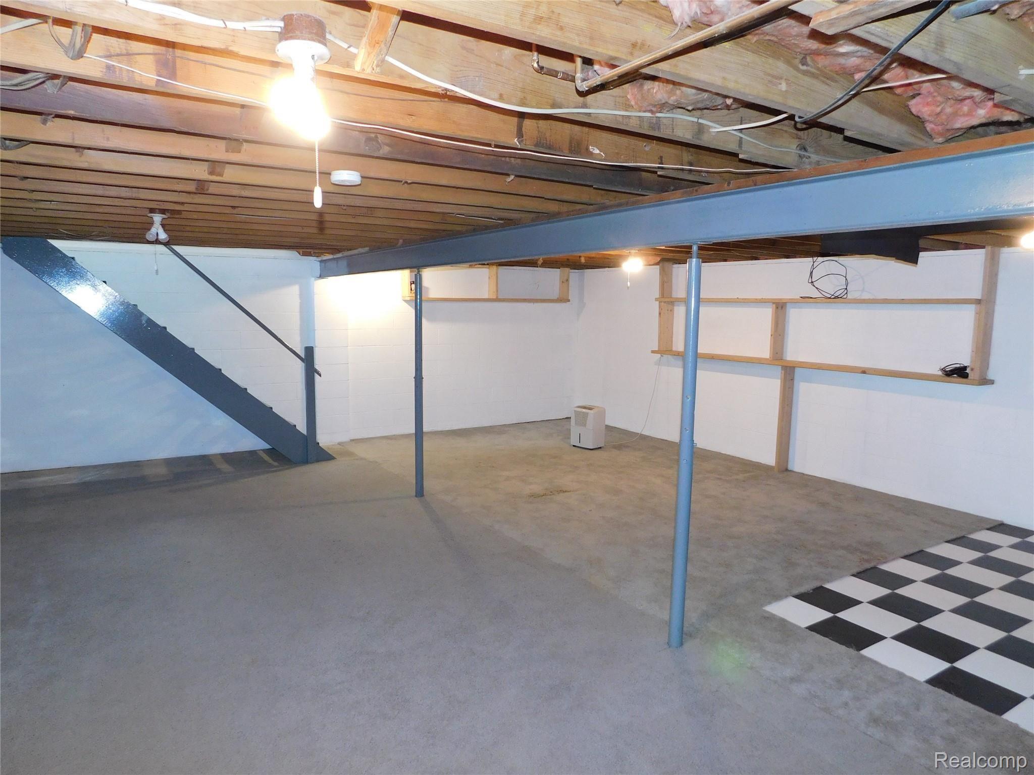 2557 Cedar Lake Road Howell, MI 48843 - Photo 9 of 10 DSCN0012.JPG