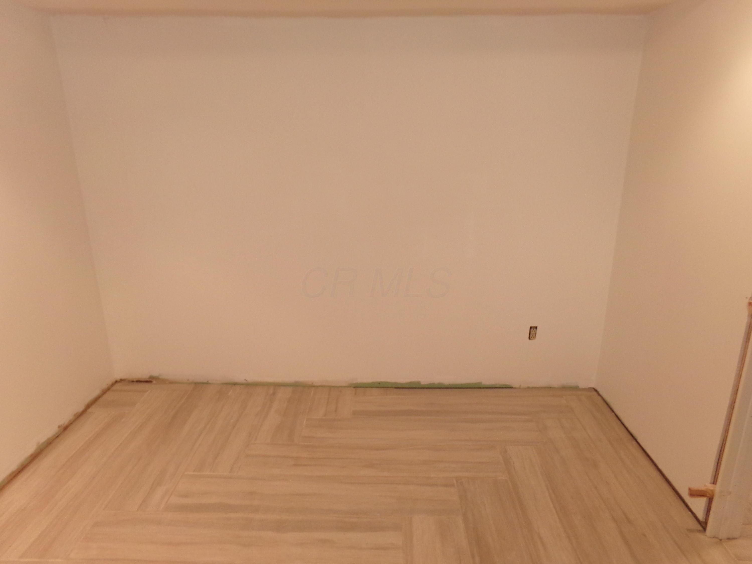 3424 Oakcrest Road Columbus, OH 43232 - Photo 8 of 25 Gallery Image 8