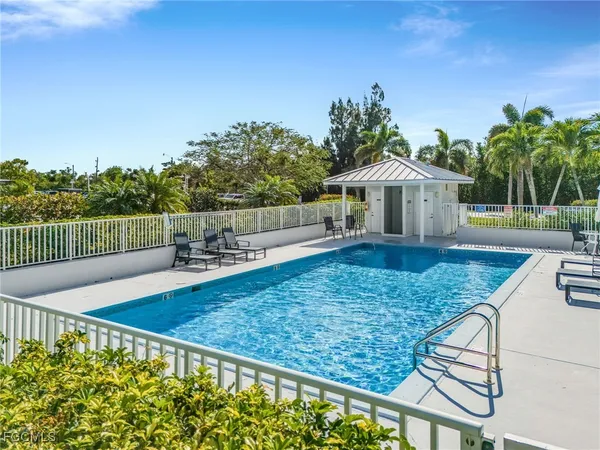 $475,000 | 16641 Stringfellow Road, Unit 506, Bokeelia, FL 33922