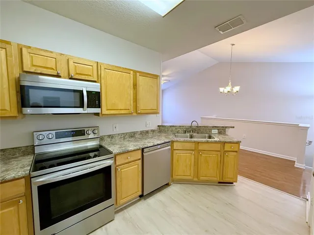 $1,375 | 18023 Villa Creek Drive, Unit 18023, Tampa, FL 33647