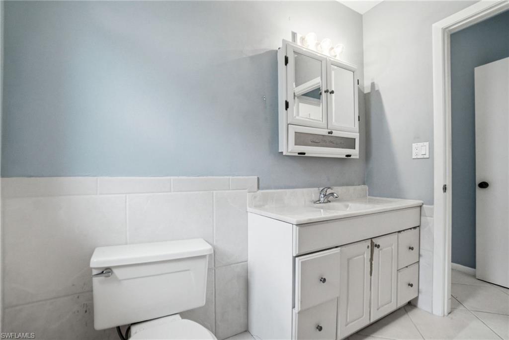 178 Bermuda Road Marco Island, FL 34145 - Photo 11 of 44