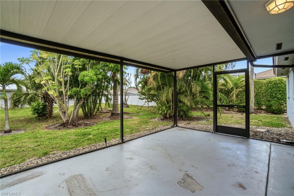 178 Bermuda Road Marco Island, FL 34145 - Photo 16 of 44