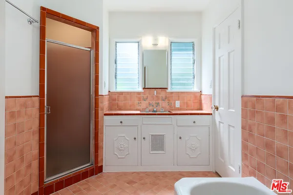 $6,500 | 2091 North Roosevelt Avenue, Altadena, CA 91001