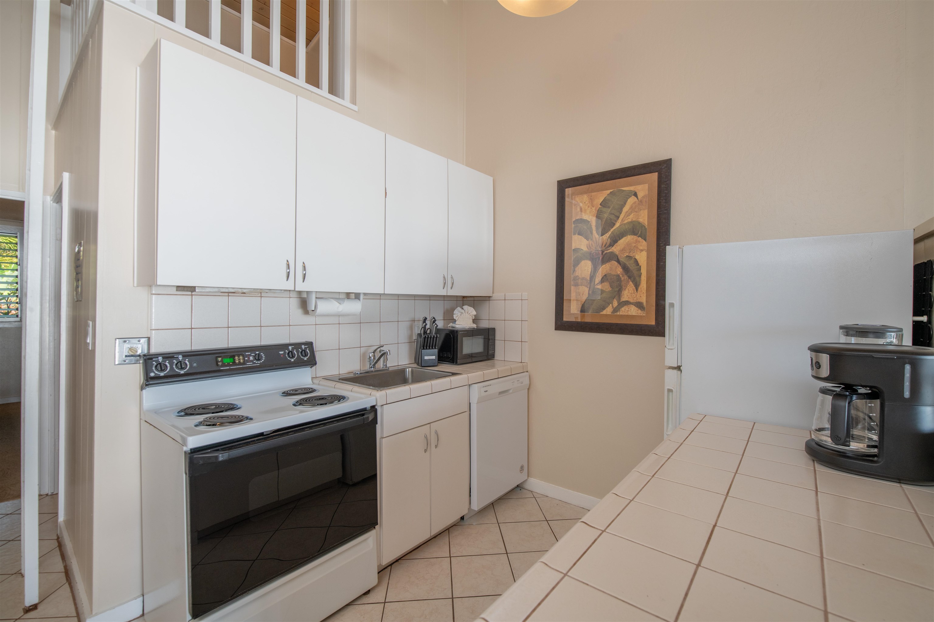 4057 Lower Honoapiilani Road, Unit 202 Lahaina, HI 96761 - Photo 10 of 25