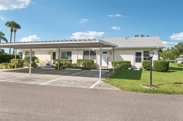 $154,900 | 2304 Glenmore Circle, Unit 327, Sun City Center, FL 33573