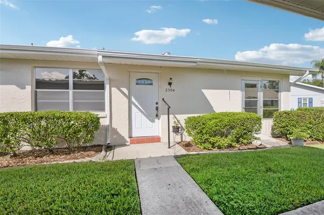$154,900 | 2304 Glenmore Circle, Unit 327, Sun City Center, FL 33573